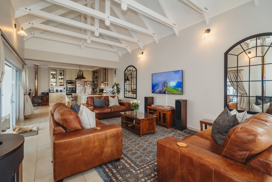 4 Bedroom Property for Sale in Kingswood Golf Estate Western Cape